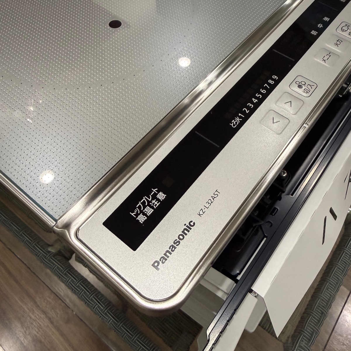 MỘT SỐ H&Igrave;NH ẢNH THỰC TẾ CỦA BẾP TỪ PANANSONIC KZ-L32AST TẠI JAPANSHOP.THT