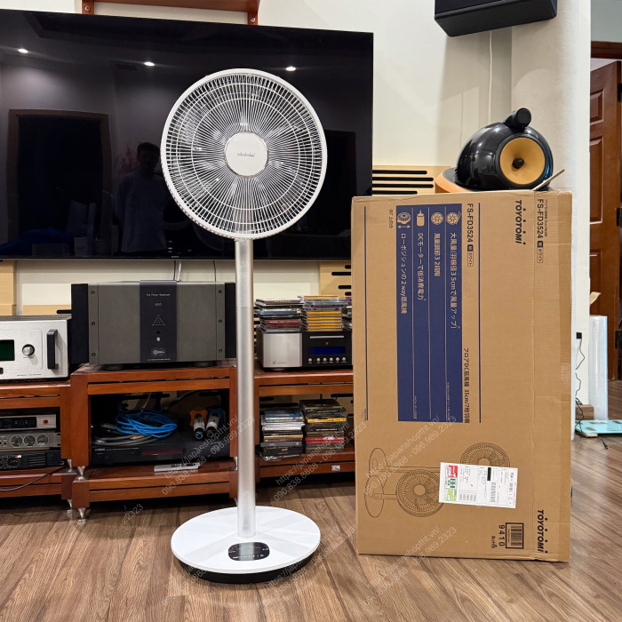 QUẠT CÂY VIP TOYOTOMI FS-FD3524-W, 7 CÁNH 35CM, CAO 1.2M, DC30W