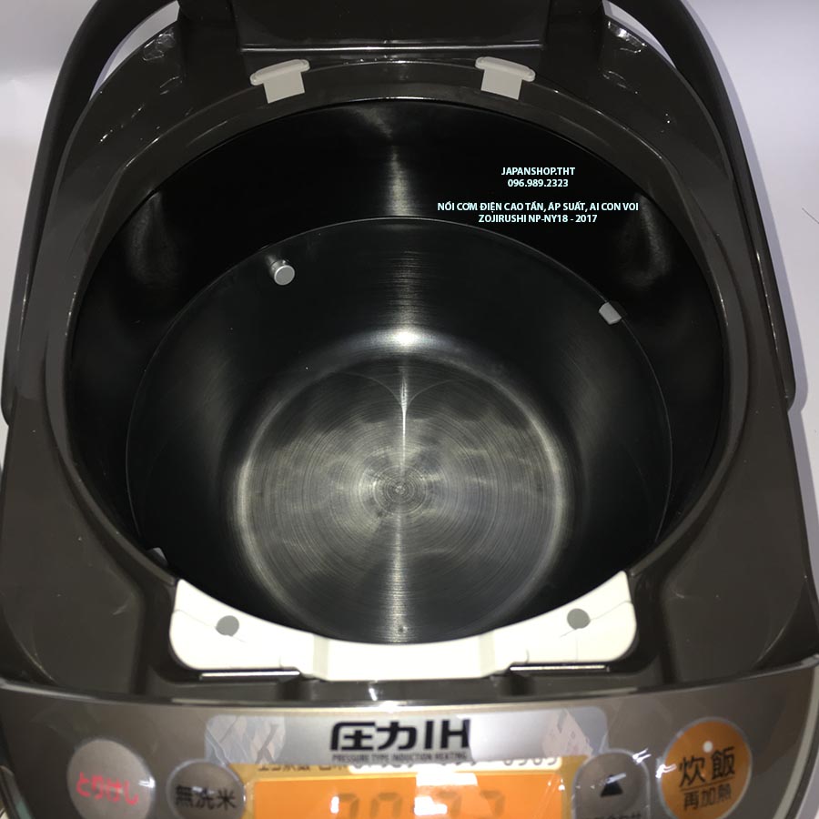 NỒI CƠM CAO TẦN ÁP SUẤT TRÍ TUỆ NHÂN TẠO AI CON VOI (ZOJIRUSHI) NP-NY18-XJ