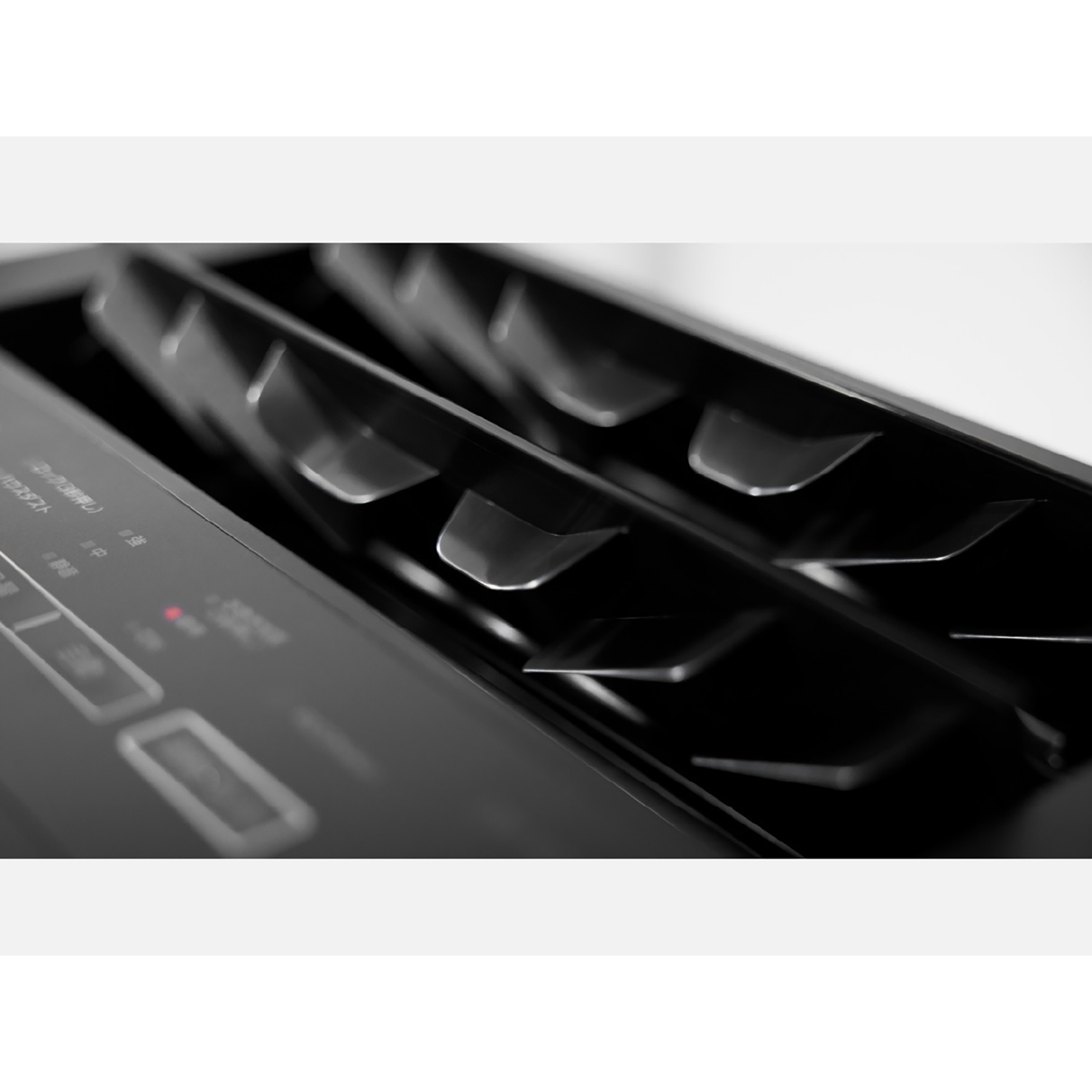 MÁY LỌC KHÔNG KHÍ KIÊM TẠO ẨM VIP PANASONIC F-VXW70