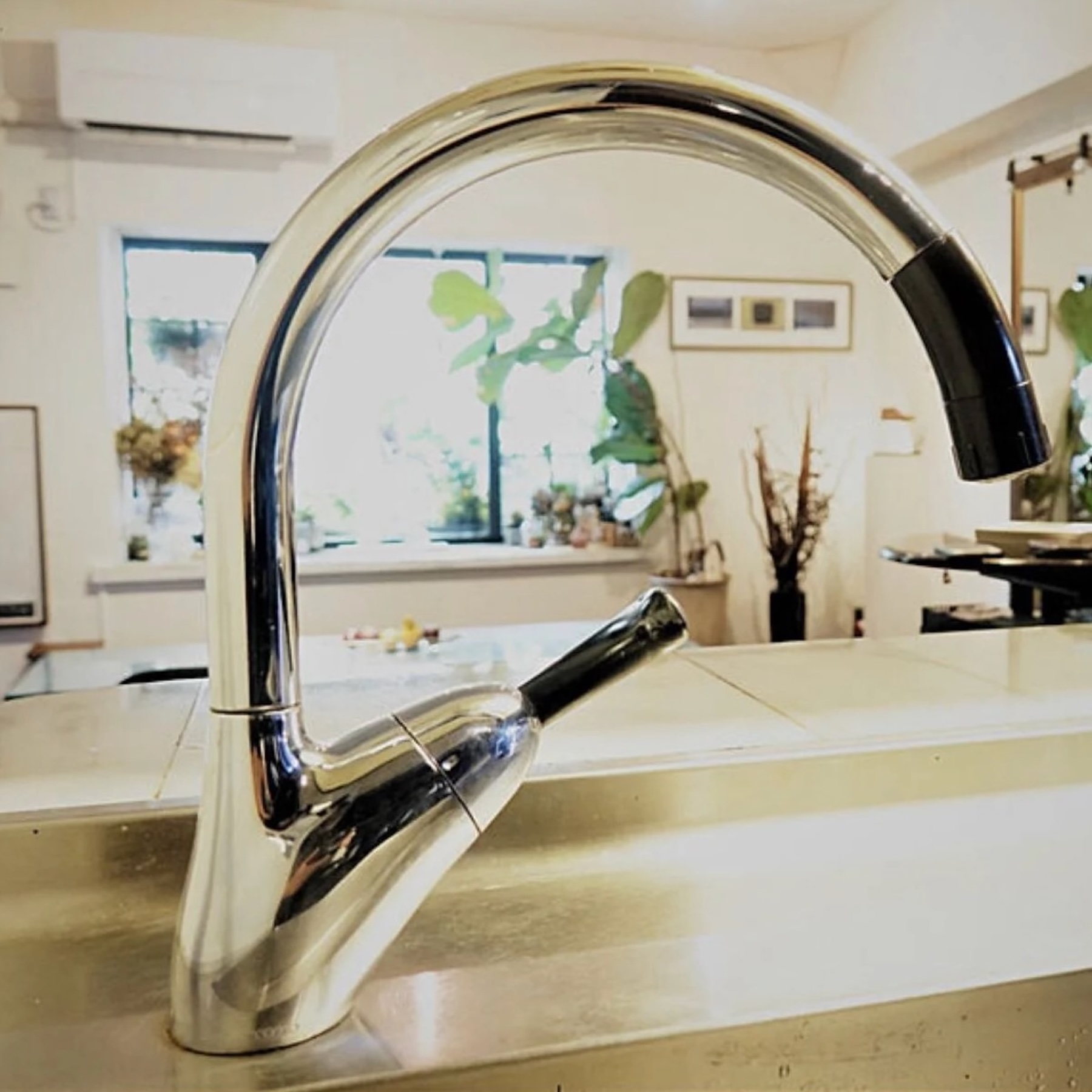 VÒI RỬA BÁT NÓNG LẠNH TOTO TKN34PBRRA – VÒI BẾP KÉO DÀI GOOSE NECK NỘI ĐỊA NHẬT