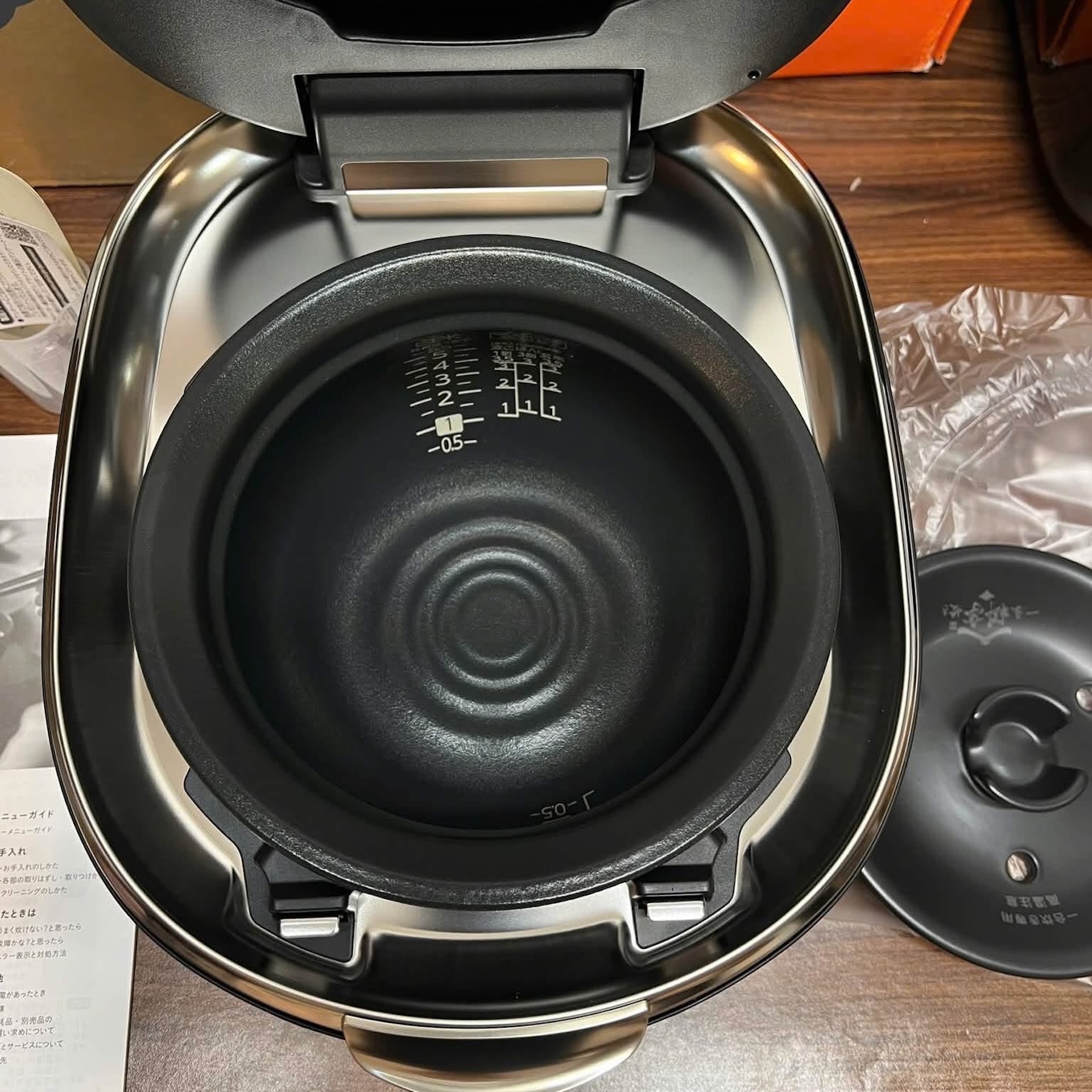 Nồi Cơm Điện Tiger JRX-S100-KS Nồi Đất Nung, Nấu Được Cơm Cháy | japanshopTHT.vn